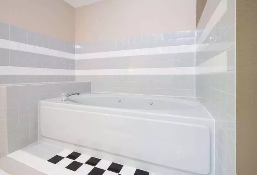 Мотель Super 8 By Wyndham Knoxville