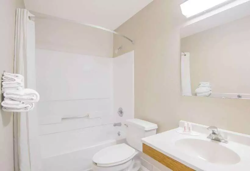 Мотель Super 8 By Wyndham Knoxville