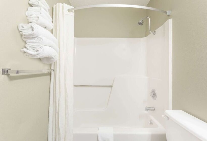 فندق على الطريق Super 8 By Wyndham Lexington