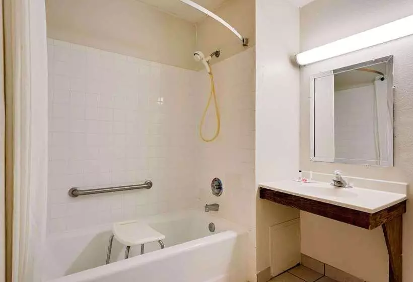 모텔 Super 8 By Wyndham Martinsburg