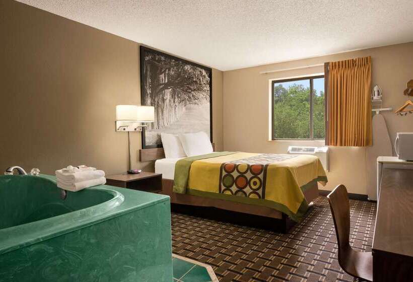 فندق على الطريق Super 8 By Wyndham Mayfield