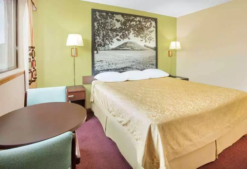 Мотель Super 8 By Wyndham Normal Bloomington