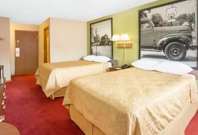Мотель Super 8 By Wyndham Normal Bloomington
