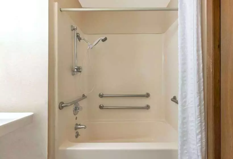 فندق على الطريق Super 8 By Wyndham Poplar Bluff Missouri