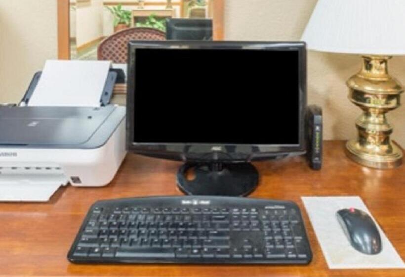 모텔 Super 8 By Wyndham Poplar Bluff Missouri