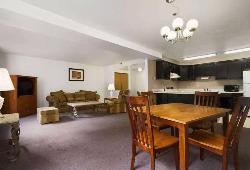 مُتل Super 8 By Wyndham Port Angeles At Olympic National Park