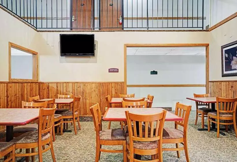 Motelli Super 8 By Wyndham Rogers Minnesota