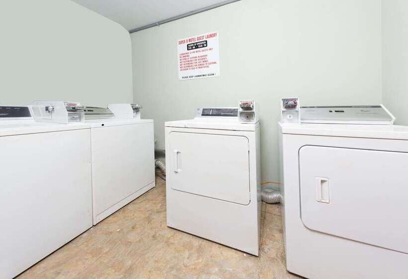 汽车旅馆 Super 8 By Wyndham Tifton