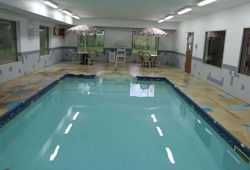 汽车旅馆  Super 8 By Wyndham Valparaiso