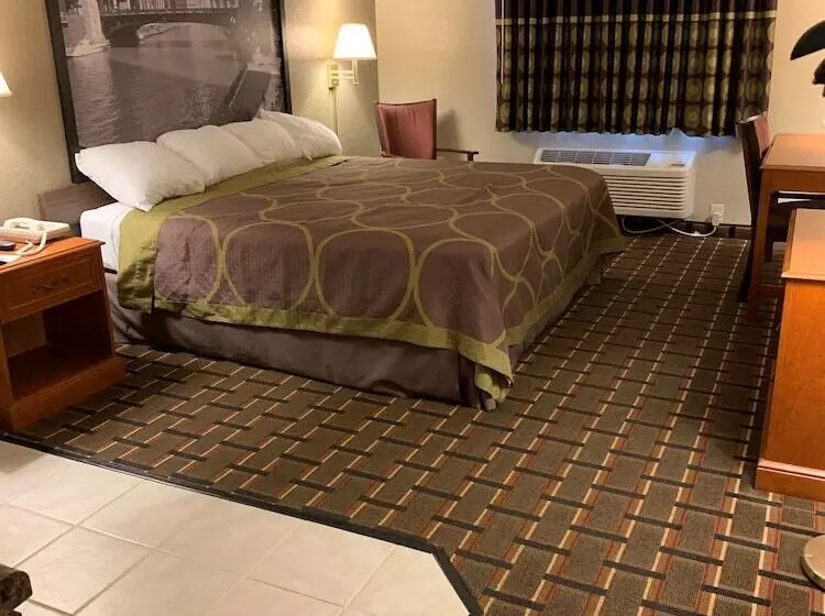 汽车旅馆  Super 8 By Wyndham Valparaiso