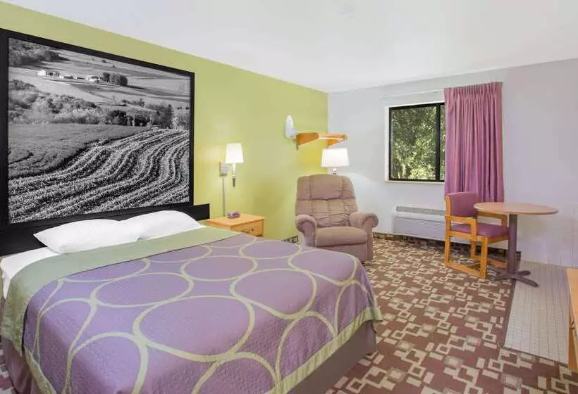 فندق على الطريق Super 8 By Wyndham Independence Ia