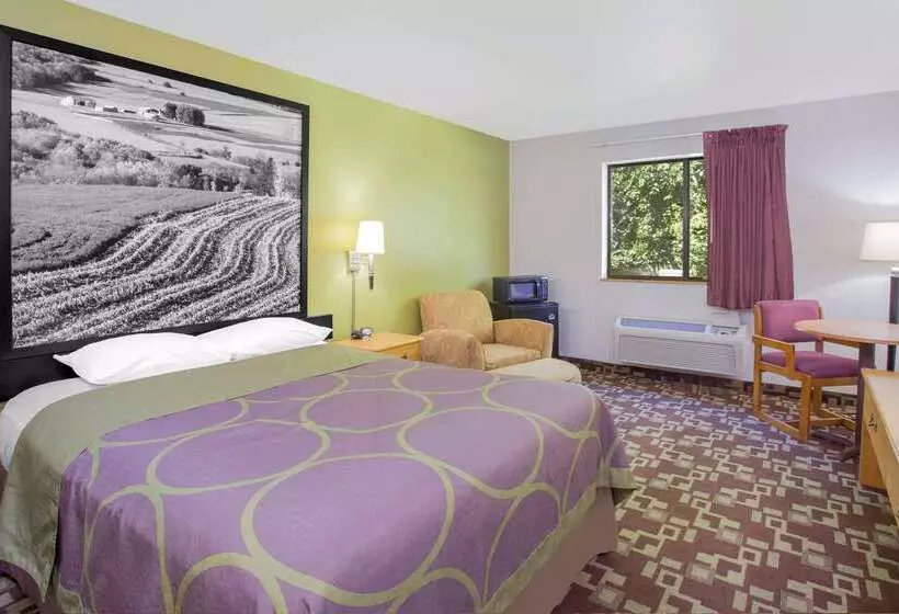 فندق على الطريق Super 8 By Wyndham Independence Ia