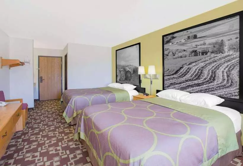 فندق على الطريق Super 8 By Wyndham Independence Ia