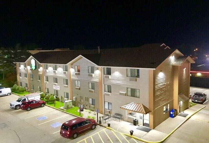 Motel The Quincy Inn & Suites