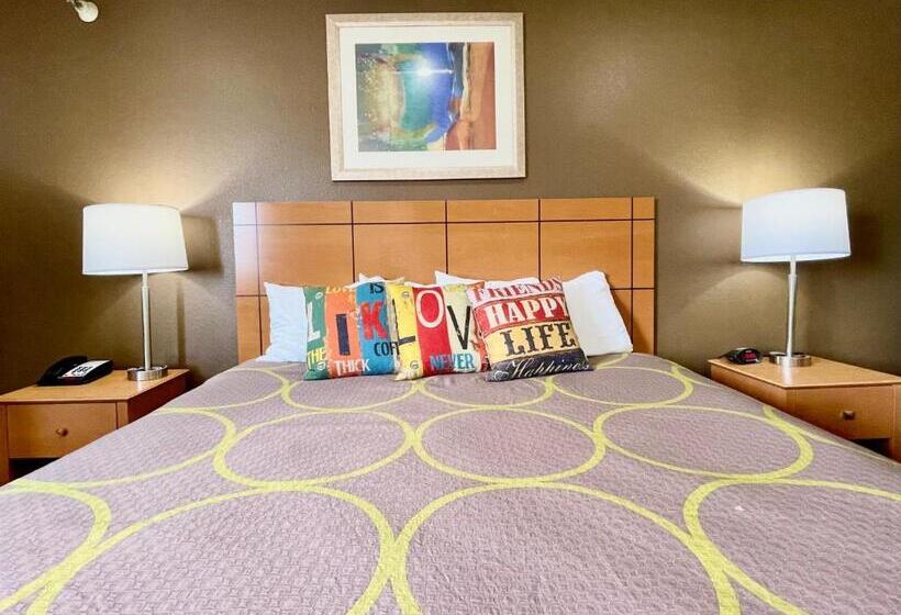 Motel The Quincy Inn & Suites