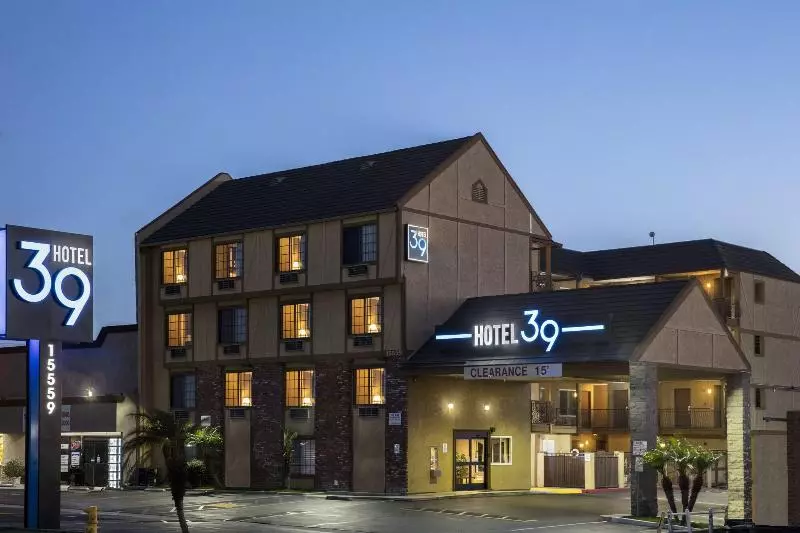The Hotel 39
