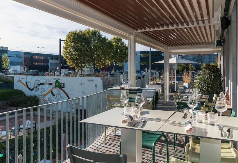 Отель Campanile Rungis Orly