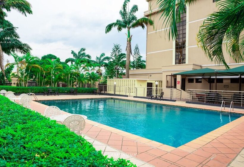 Dees Hotels Apartment & Suites