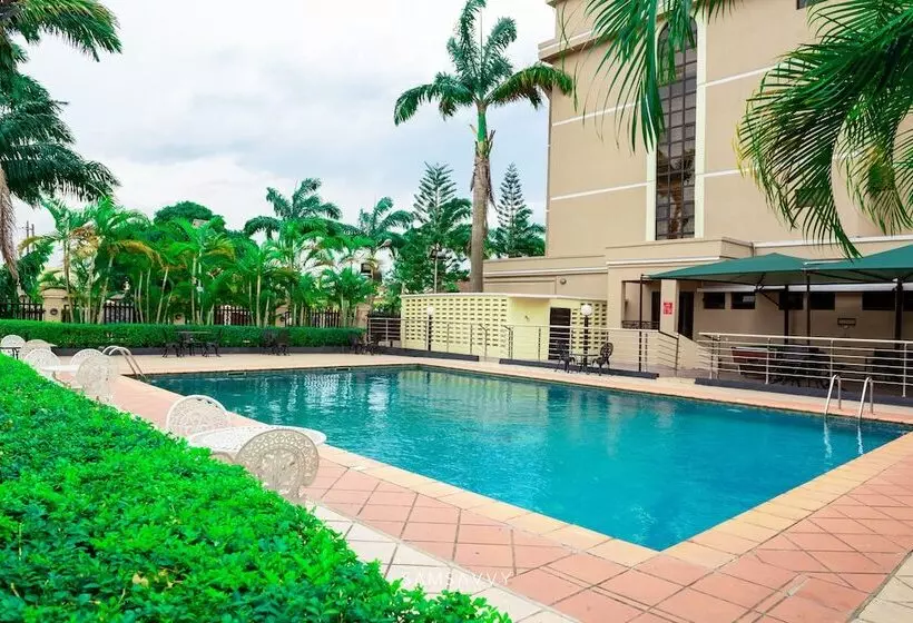 Dees Hotels Apartment & Suites