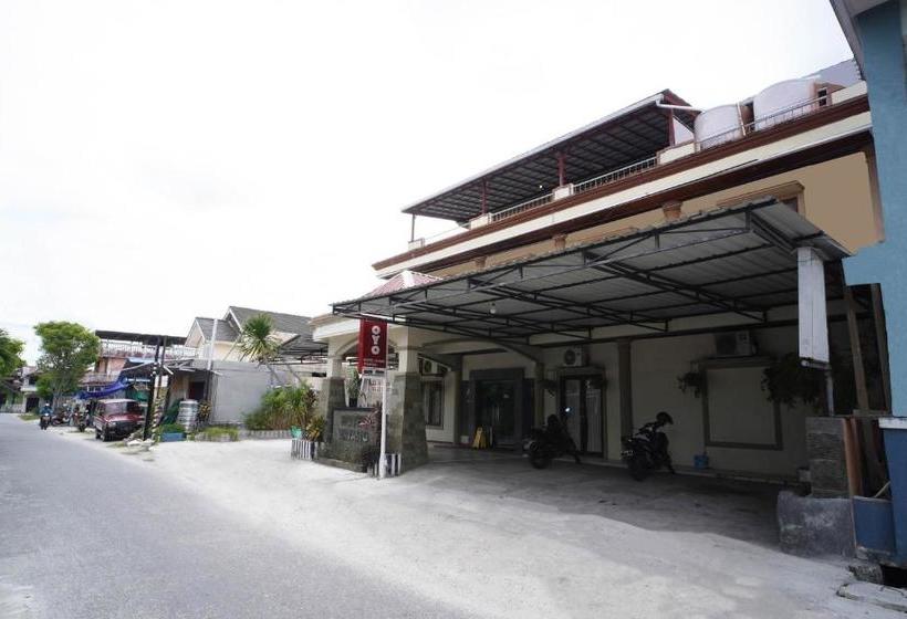 בית מלון כפרי Oyo 2904  Yayang Syariah