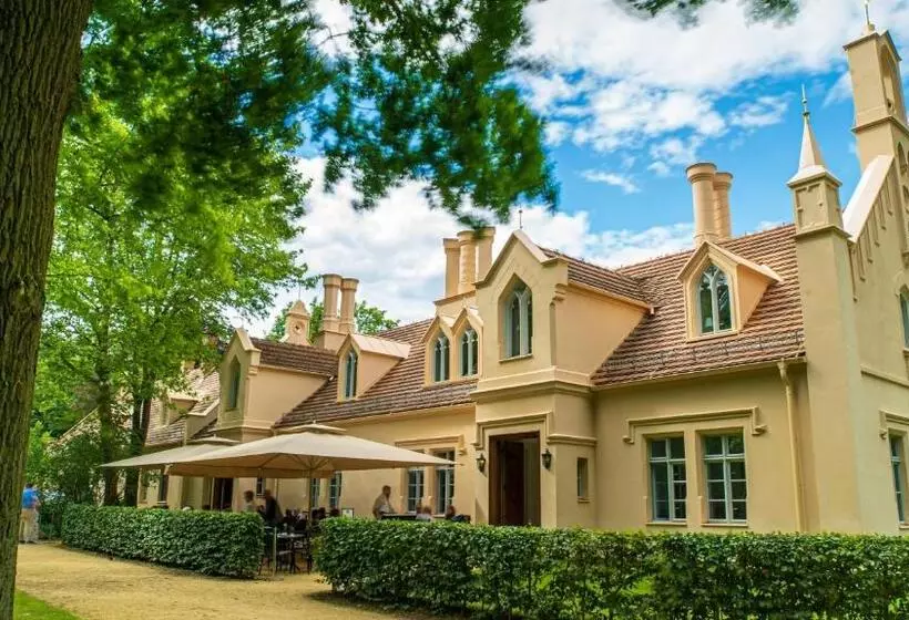 ペンション Cavalierhaus Branitz