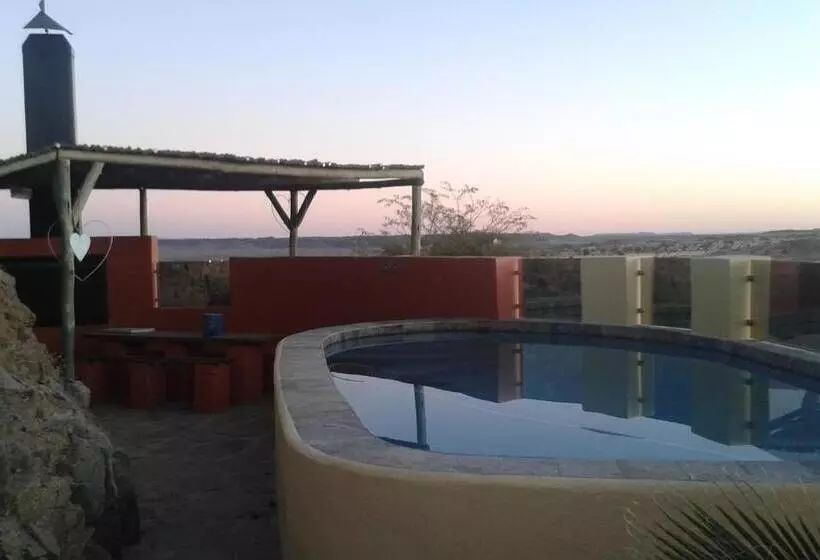 پانسیون Larochelle Guesthouse