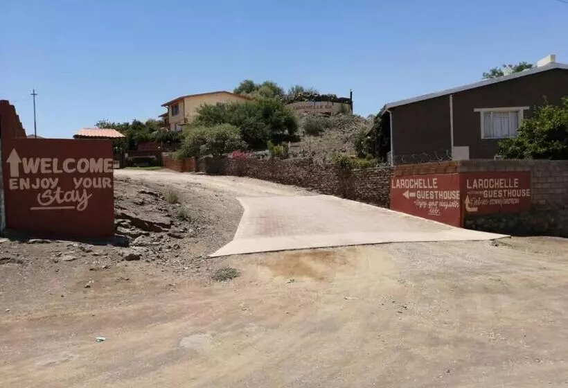 پانسیون Larochelle Guesthouse