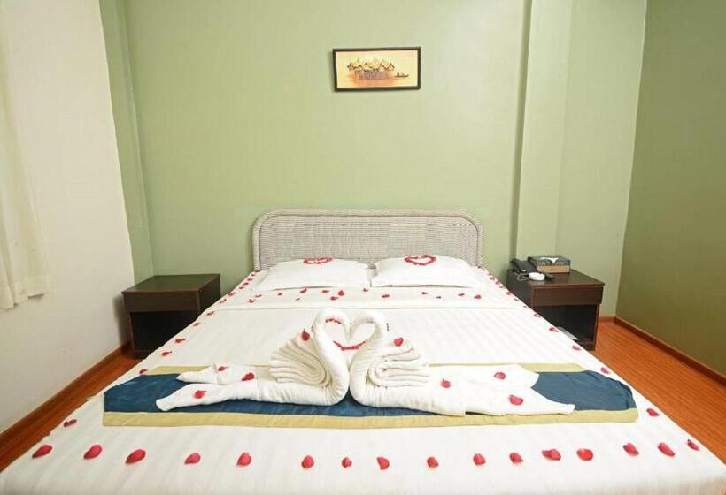 Supreme Hotel Yangon