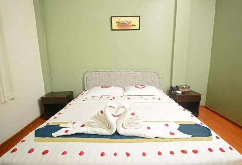 Supreme Hotel Yangon