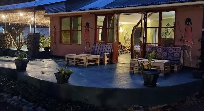 هتل Kizumba House