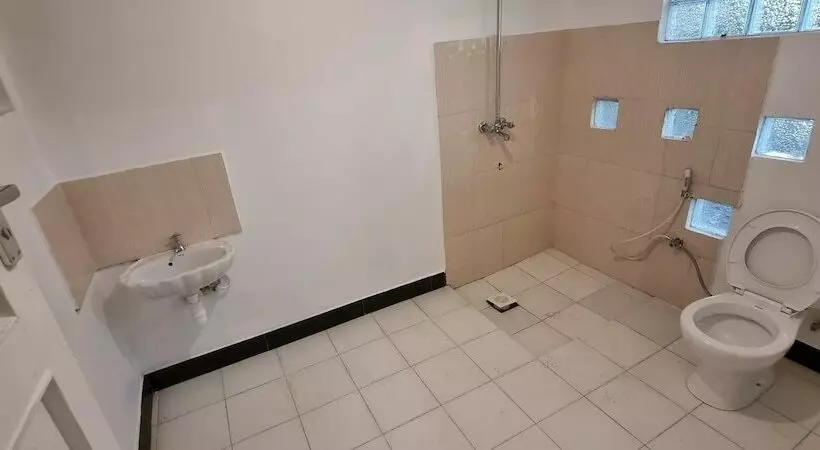 هتل Kizumba House