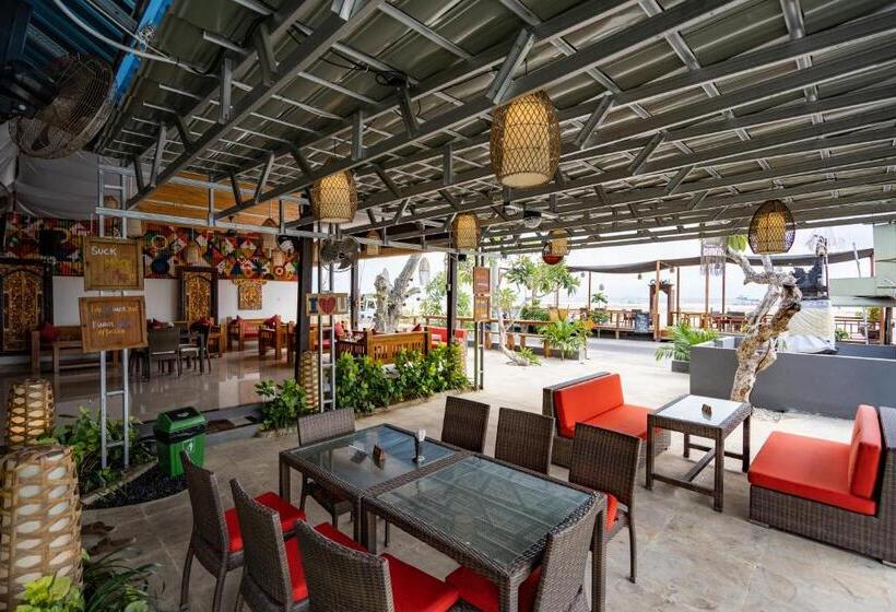 فندق Nusa Indah Onai