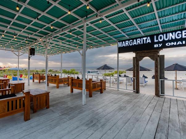 فندق Nusa Indah Onai