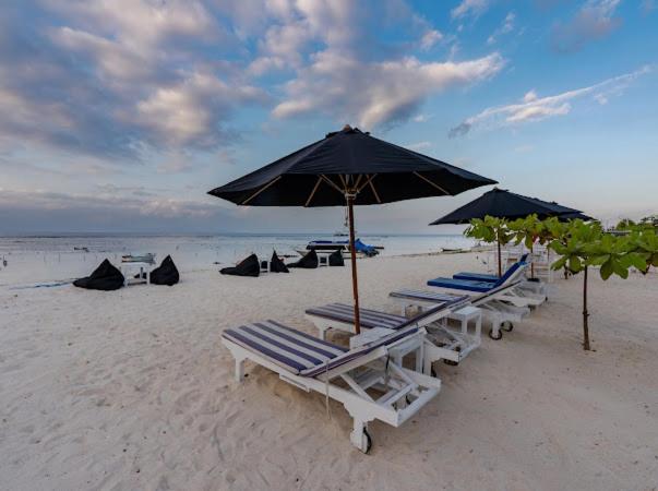 فندق Nusa Indah Onai