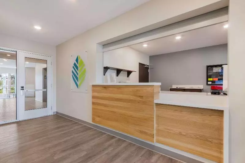 ホテル Woodspring Suites Tamarac