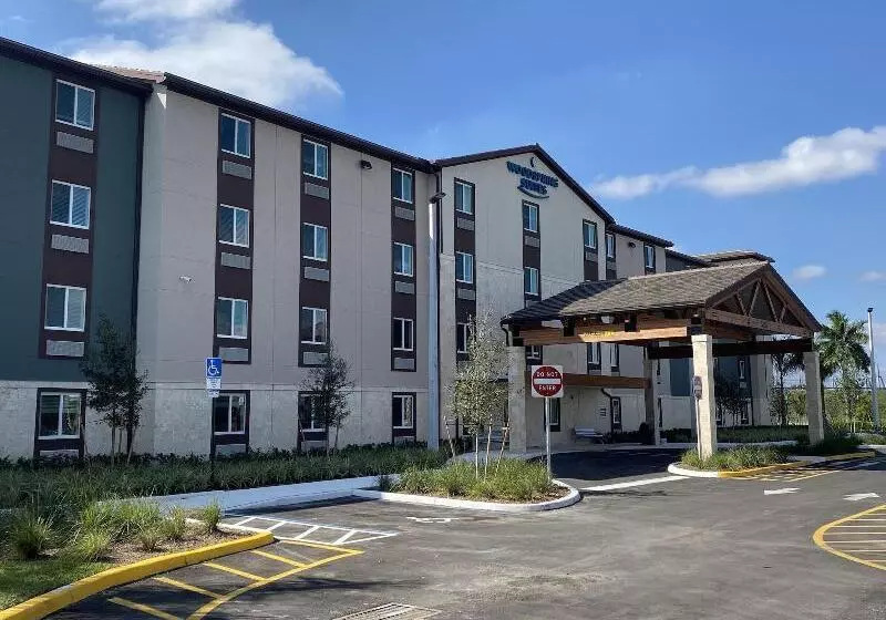 ホテル Woodspring Suites Tamarac