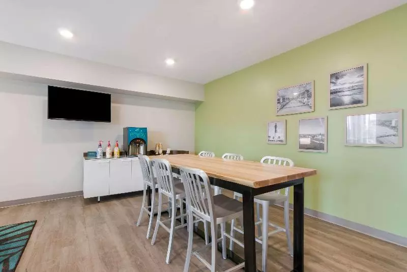 ホテル Woodspring Suites Tamarac