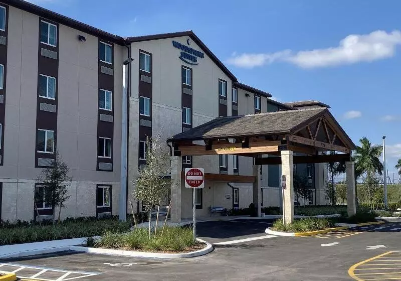 ホテル Woodspring Suites Tamarac