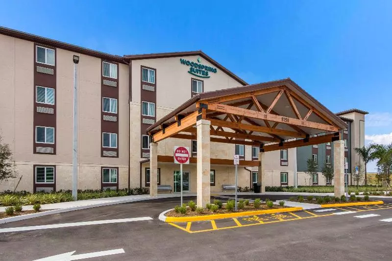 ホテル Woodspring Suites Tamarac