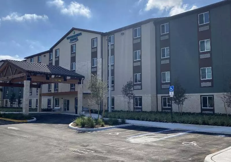 ホテル Woodspring Suites Tamarac