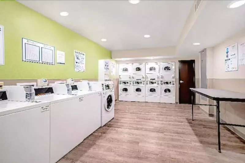 ホテル Woodspring Suites Tamarac