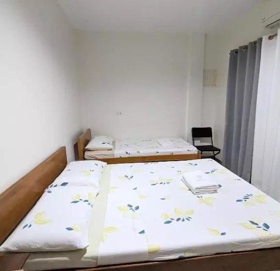 Retkeilymaja Charlina Inn Panglao