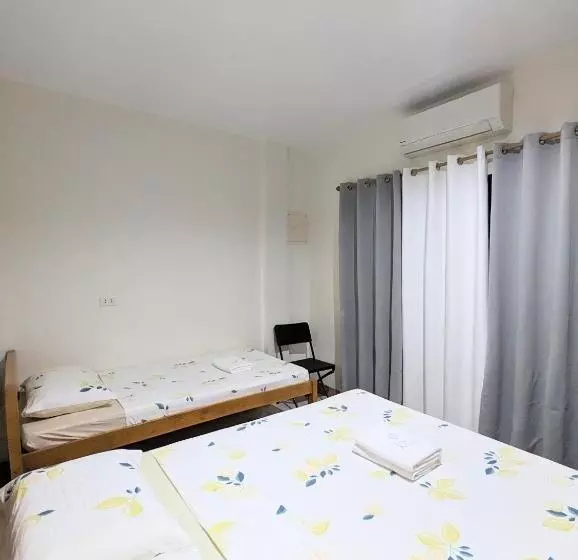 Retkeilymaja Charlina Inn Panglao