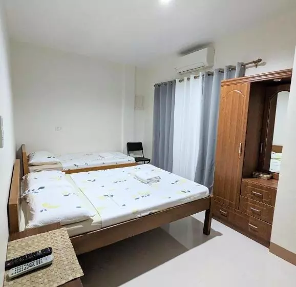 Retkeilymaja Charlina Inn Panglao