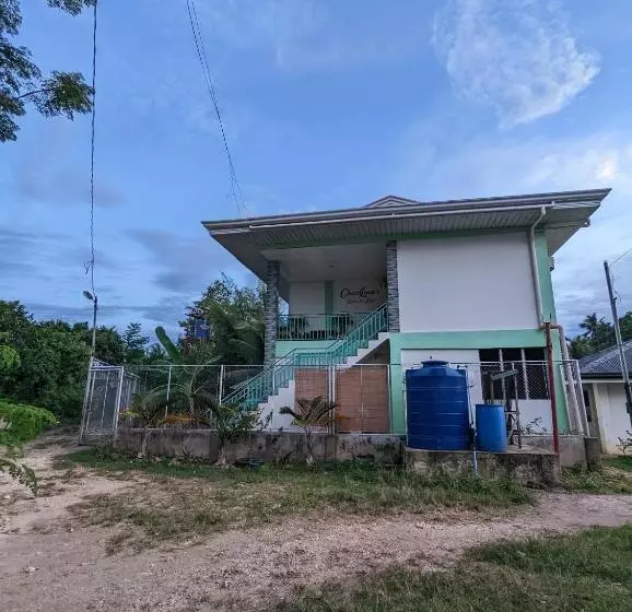 Retkeilymaja Charlina Inn Panglao