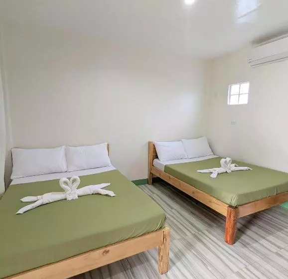 Retkeilymaja Charlina Inn Panglao