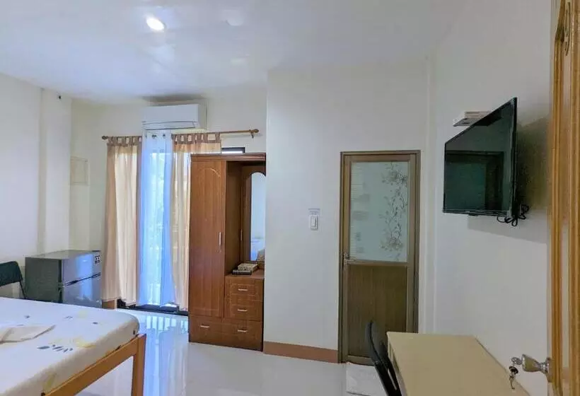 Retkeilymaja Charlina Inn Panglao