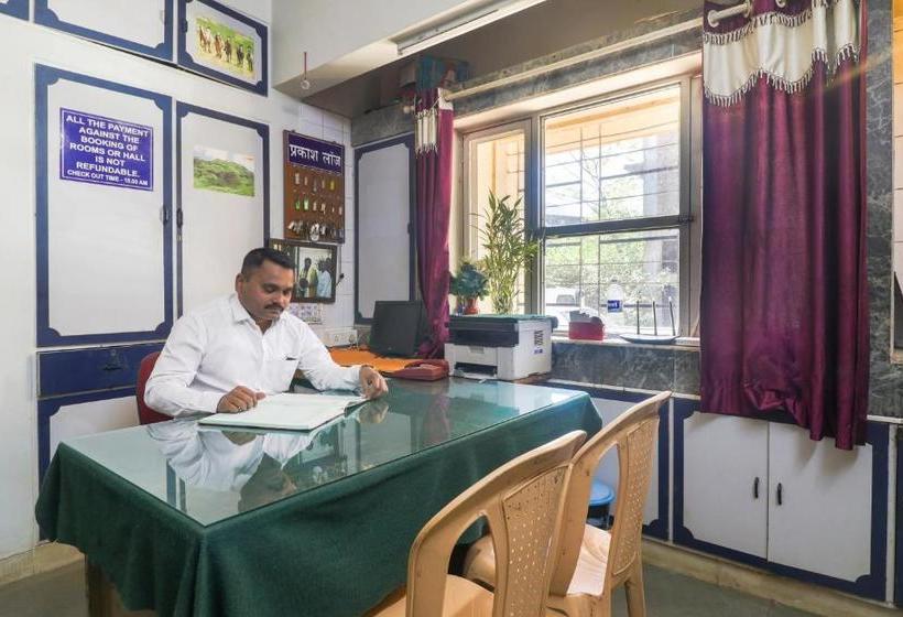 Hôtel Fabexpress Sumitra Residency