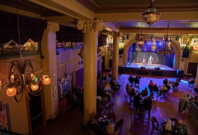 Hotelli Mcmenamins Elks Temple