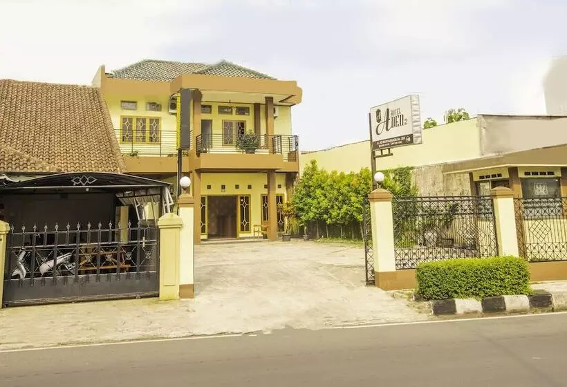 Spot On 2395 Hotel Aden 2 Syariah